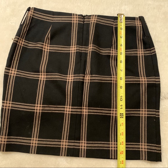 INC mini skirt size 2 - Picture 2 of 4